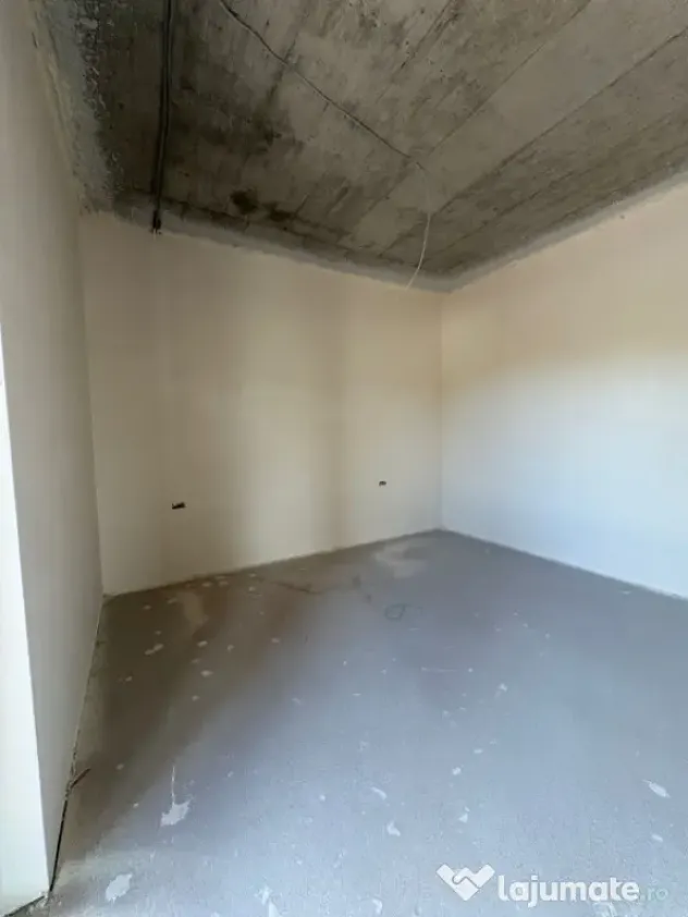 Penthouse de vanzare 3 camere ,84,44 mp cu 2 Terase
