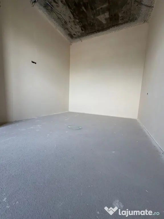 Penthouse de vanzare 3 camere ,84,44 mp cu 2 Terase