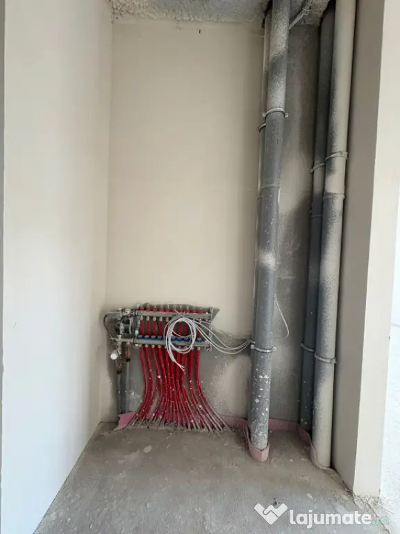 Penthouse de vanzare 3 camere ,84,44 mp cu 2 Terase