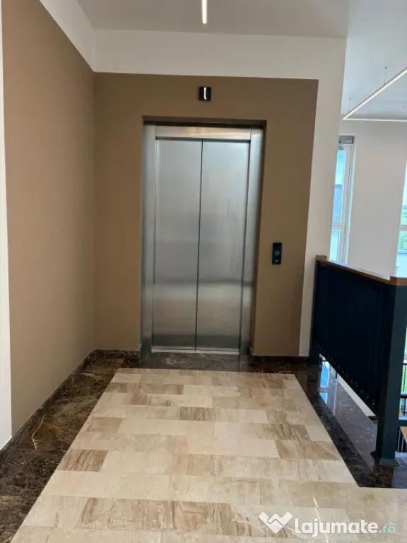 Penthouse de vanzare 3 camere ,84,44 mp cu 2 Terase