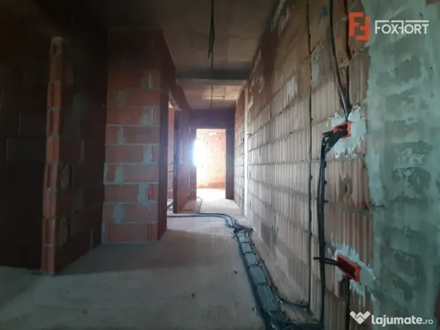 Duplex spatios in Ghiroda - La 5 minute de noul Campus de Me