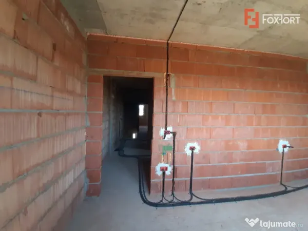 Duplex spatios in Ghiroda - La 5 minute de noul Campus de Me