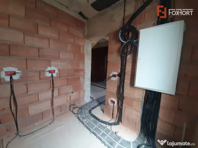 Duplex spatios in Ghiroda - La 5 minute de noul Campus de Me