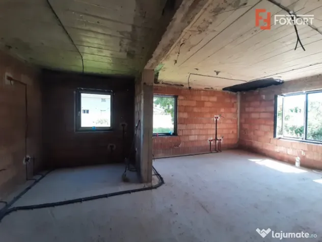 Duplex spatios in Ghiroda - La 5 minute de noul Campus de Me