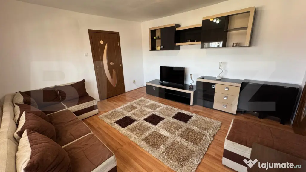 Apartament de inchiriat, cu trei camere, Calea Moldovei