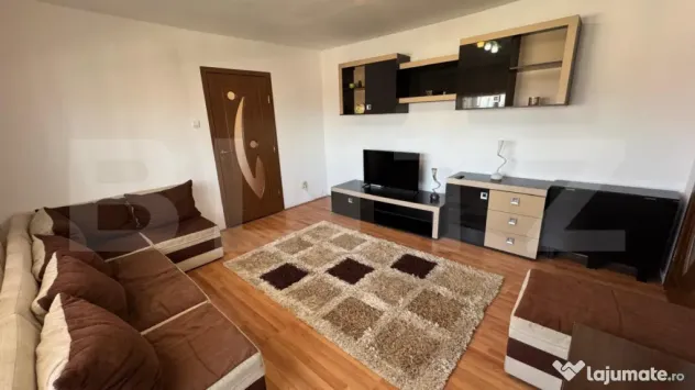 Apartament de inchiriat, cu trei camere, Calea Moldovei