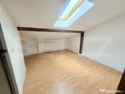 Apartament cu scara interioara 5 camere,4 bai,2 balcoane,zon 