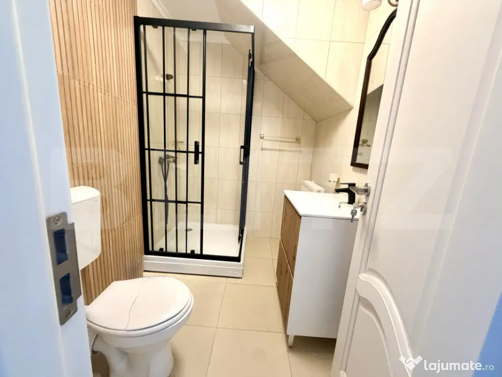Apartament cu scara interioara 5 camere,4 bai,2 balcoane,zon