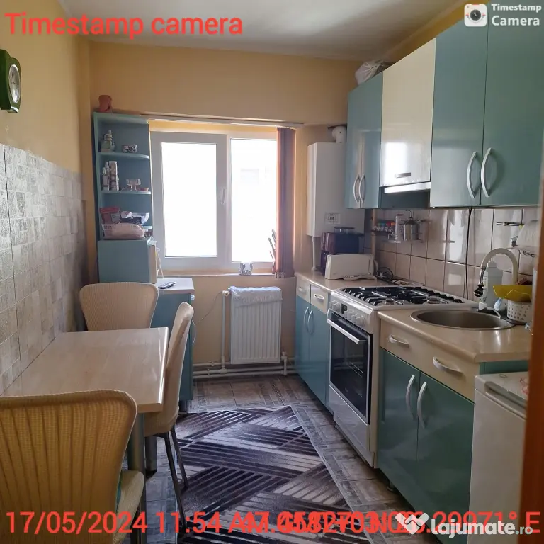 Vanzare apartament 3 camere