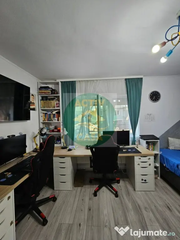 DE VANZARE APARTAMENT CU DOUA CAMERE