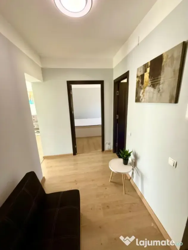 Apartament 2 camere 50 mp + parcare zona Porii , Floresti
