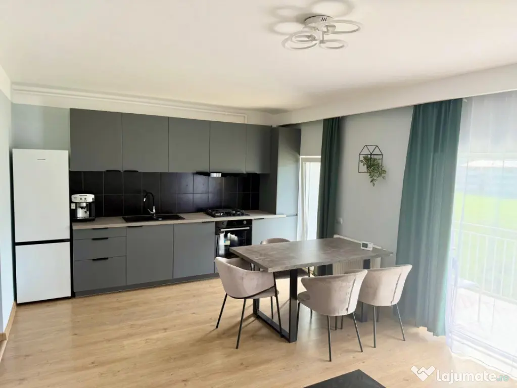 Apartament 2 camere 50 mp + parcare zona Porii , Floresti