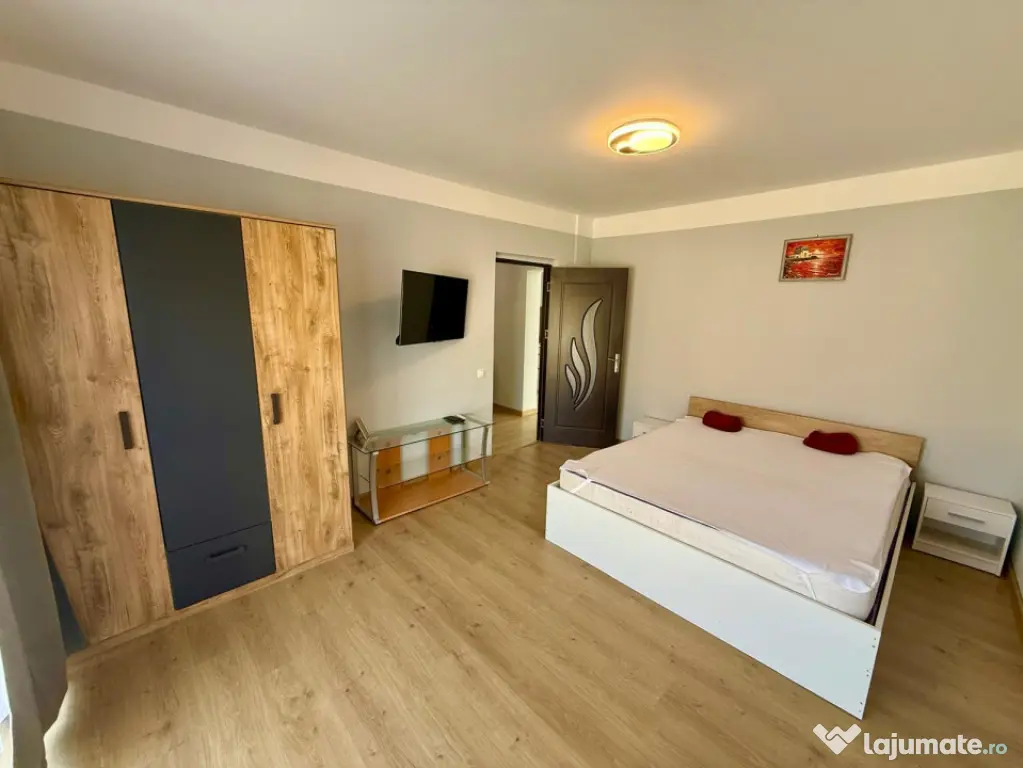 Apartament 2 camere 50 mp + parcare zona Porii , Floresti