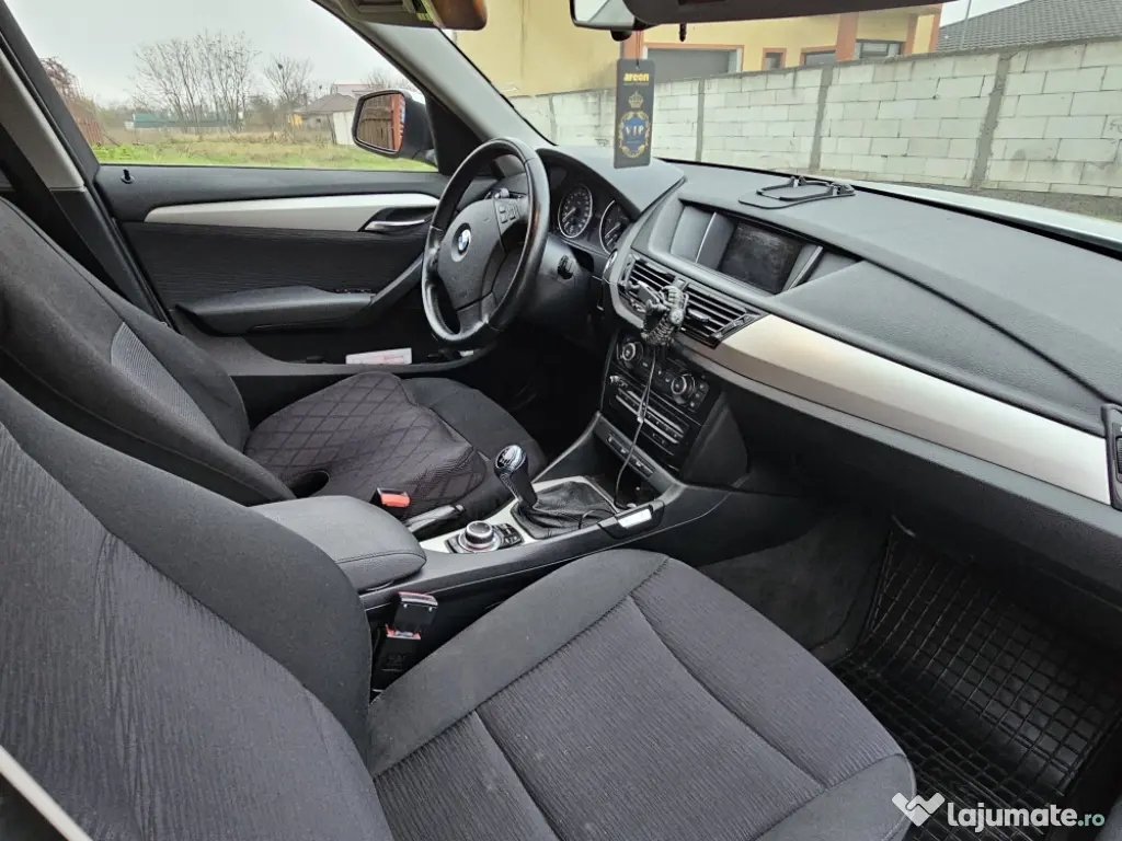 Vând BMW X1 sDRIVE16d