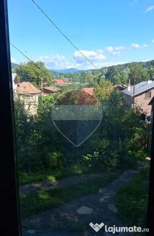 Casă de vânzare în Provita de Sus | Oportunitate de in...