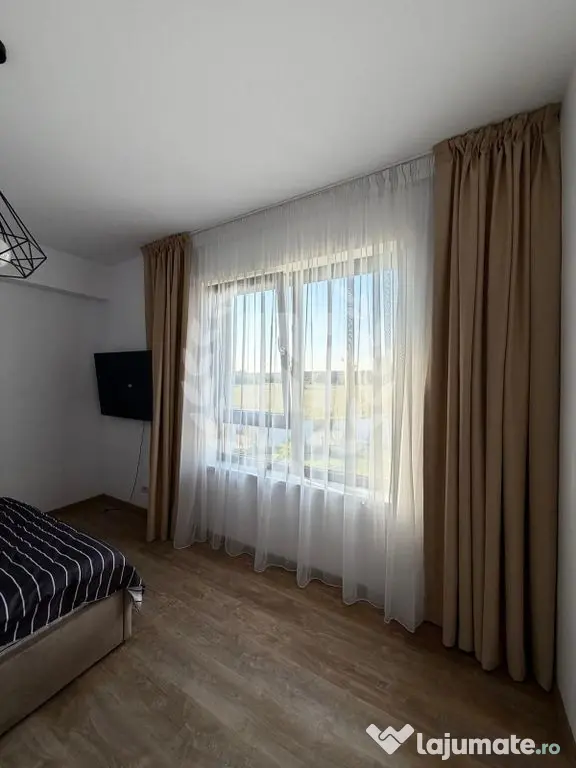 Vilă de închiriat Balotești | Piscină și ansamblu se...