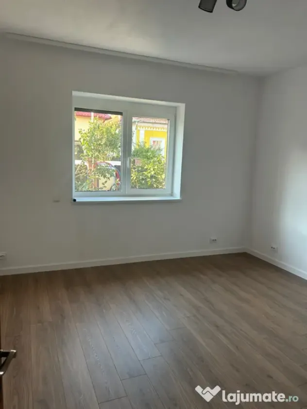 Dau in chirie casa in cartierul Gheorgheni