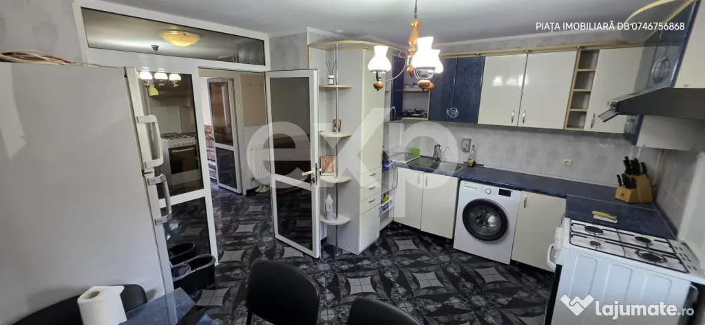 Super-Oportunitate! Apartament Spațios 3 Camere Decomandat(