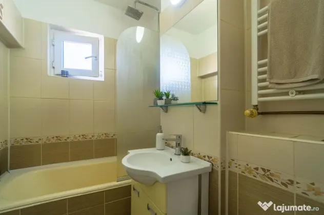 Apartament 5 camere Vlaicu – Renovat, 2 băi, centrală...