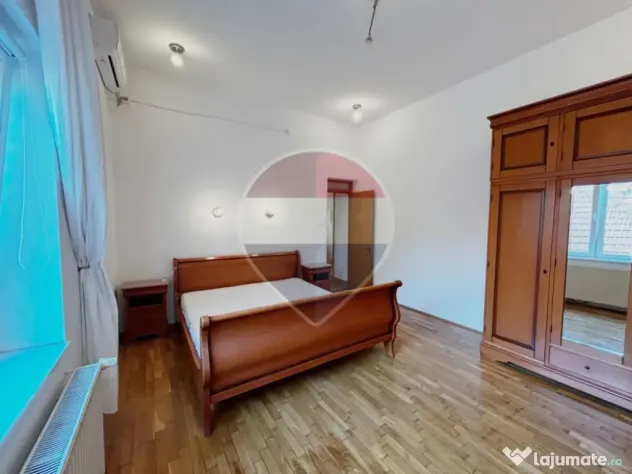 Apartament spatios 3 camere in zona Primaverii