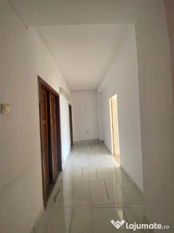 Spatiu comercial, 120mp, zona 1 Mai