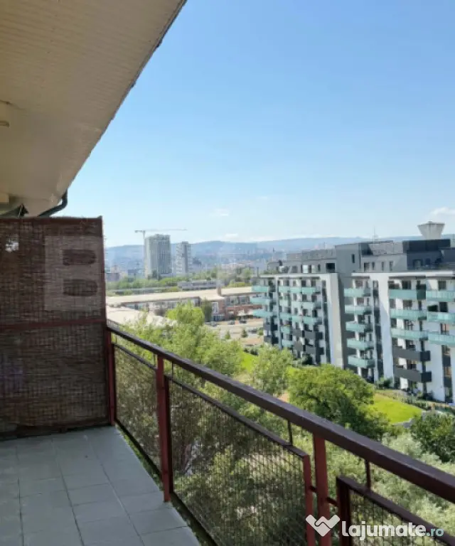 Apartament 1 camera / 35 mp + 6 mp balcon/ Gata de mutare