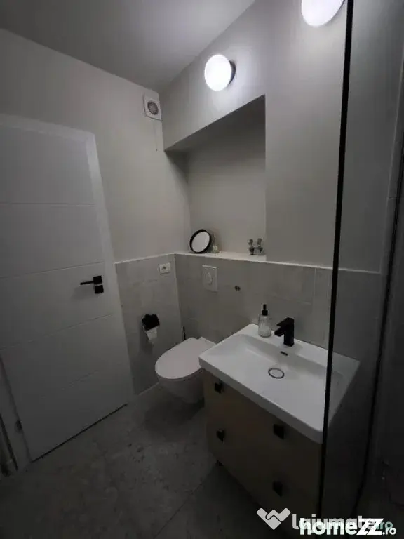 13 Septembrie | 2 camere | 52mp | parter | renovat | 130....