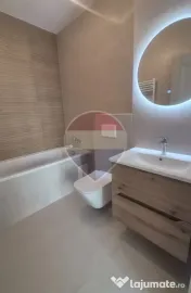 Apartament cu 3 camere,2 bai Adora Park 