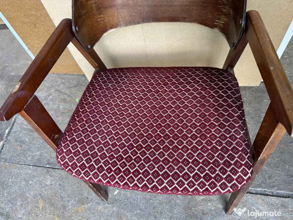 Scaun vintage Mid-Century Modern cu brate și spatar curbat; Scaun Retro lemn