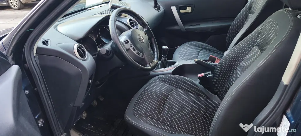 Vand Nissan Qashqai 1.5 dci ,2007,defect pentru dezmembrare
