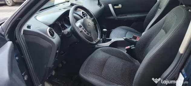 Vand Nissan Qashqai 1.5 dci ,2007,defect pentru dezmembrare