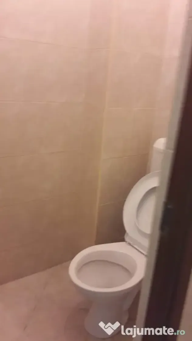 Proprietar inchiriez parter stradal