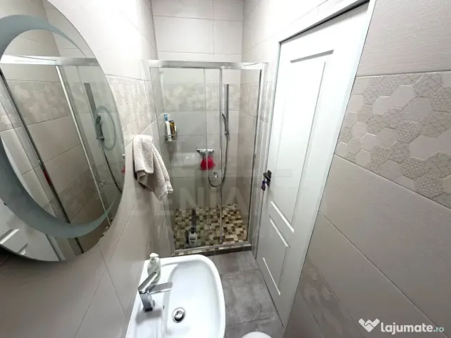 Apartament cu 3 camere si 3 bai in Craiovita Noua - Prome...