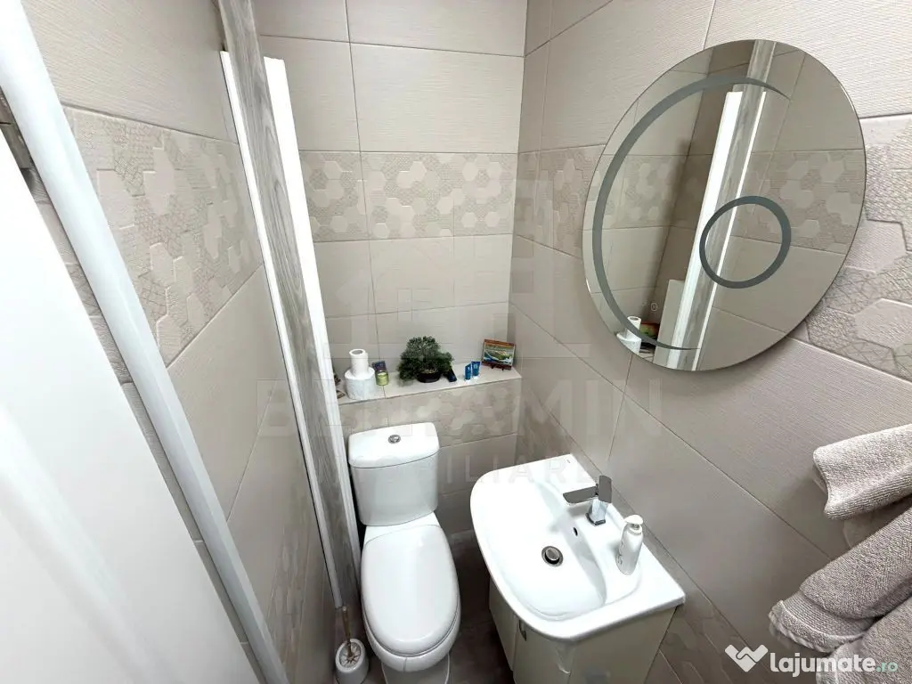 Apartament cu 3 camere si 3 bai in Craiovita Noua - Prome...