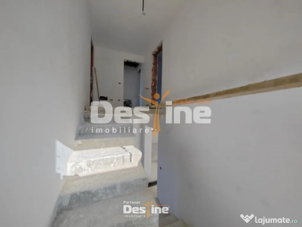 BARNOVA - Casă individuală P+M+POD, 145 mp + 789 mp teren - Barnova (Iasi)