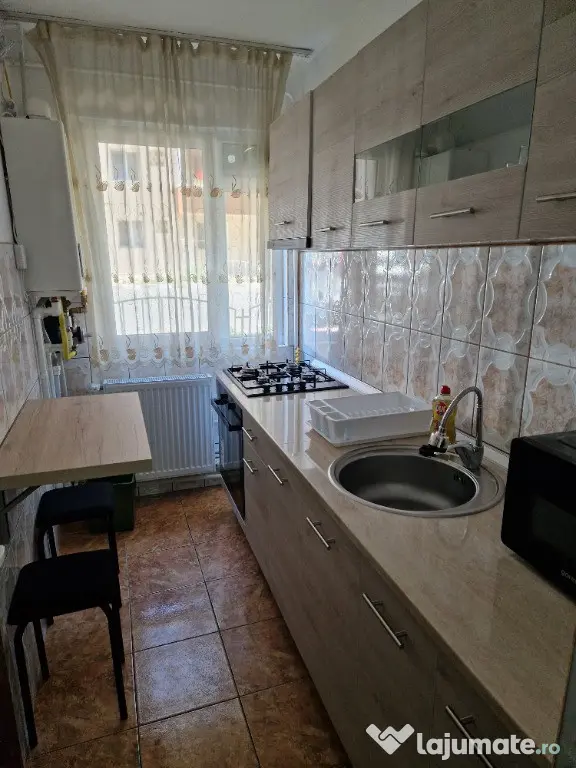 ÎNCHIRIEZ 2 CAMERE – PARTER | CENTRALĂ PROPRIE | COMPLET UTILAT