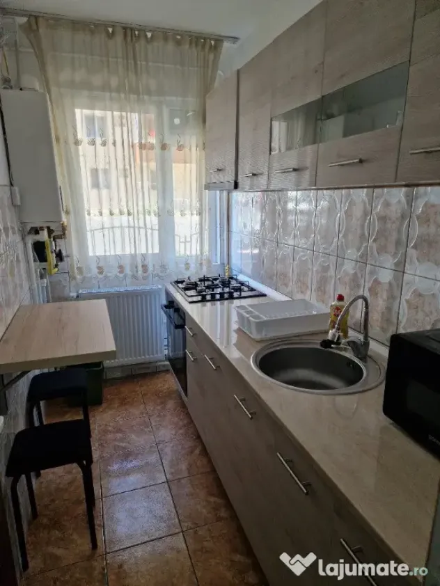 ÎNCHIRIEZ 2 CAMERE – PARTER | CENTRALĂ PROPRIE | COMPLET UTILAT
