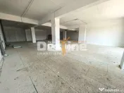 Spatiu Comercial 217 mp parter + 2 parcari la intrare in ...