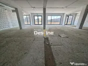 Spatiu Comercial 217 mp parter + 2 parcari la intrare in ... 
