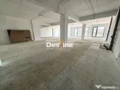 Spatiu Comercial 217 mp parter + 2 parcari la intrare in ... 