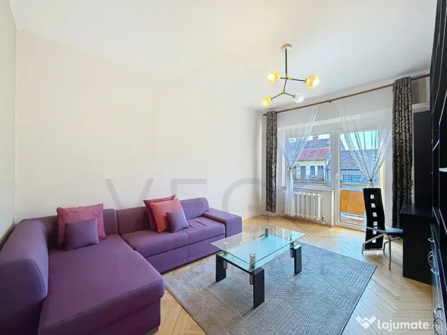 Apartament cu 3 camere, 70 mp, 2 bai, balcon, in Centru