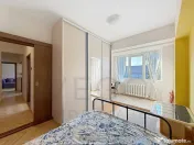 Apartament cu 3 camere, 70 mp, 2 bai, balcon, in Centru