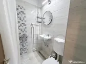 Apartament cu 3 camere, 70 mp, 2 bai, balcon, in Centru