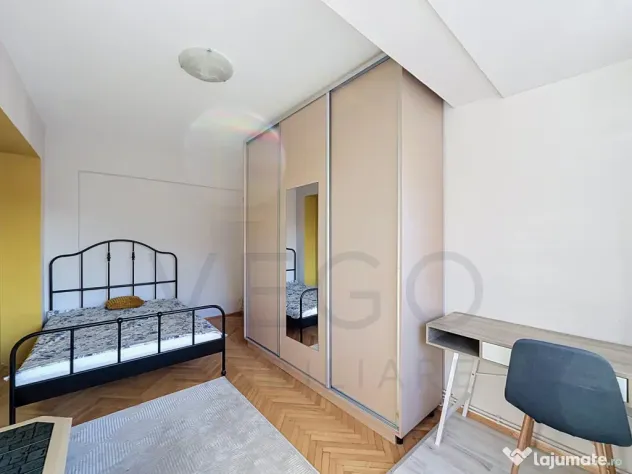 Apartament cu 3 camere, 70 mp, 2 bai, balcon, in Centru