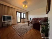 Apartament decomandat de închiriat — Zonă Urbană 