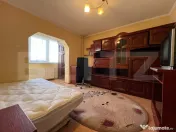 Apartament decomandat de închiriat — Zonă Urbană 