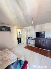 Dambovita - 2 Camere - Etaj intermediar - Bloc izolat 