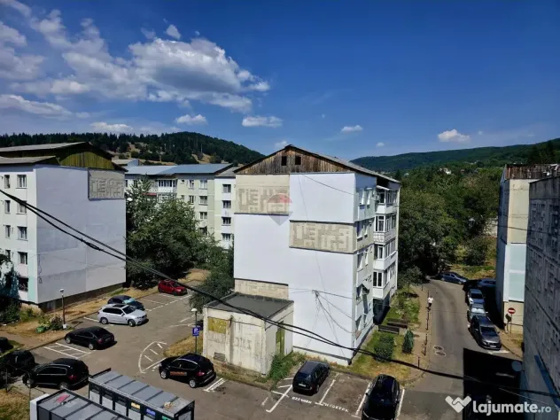 Apartament 3 camere | Central Piatra-Neamț | Finisat Modern