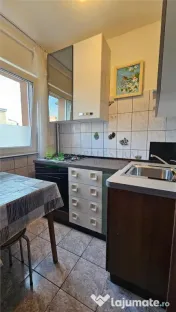 Garsoniera Tractorul-piata,mobilata-utilata,300 Euro