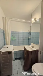 Garsoniera Tractorul-piata,mobilata-utilata,300 Euro